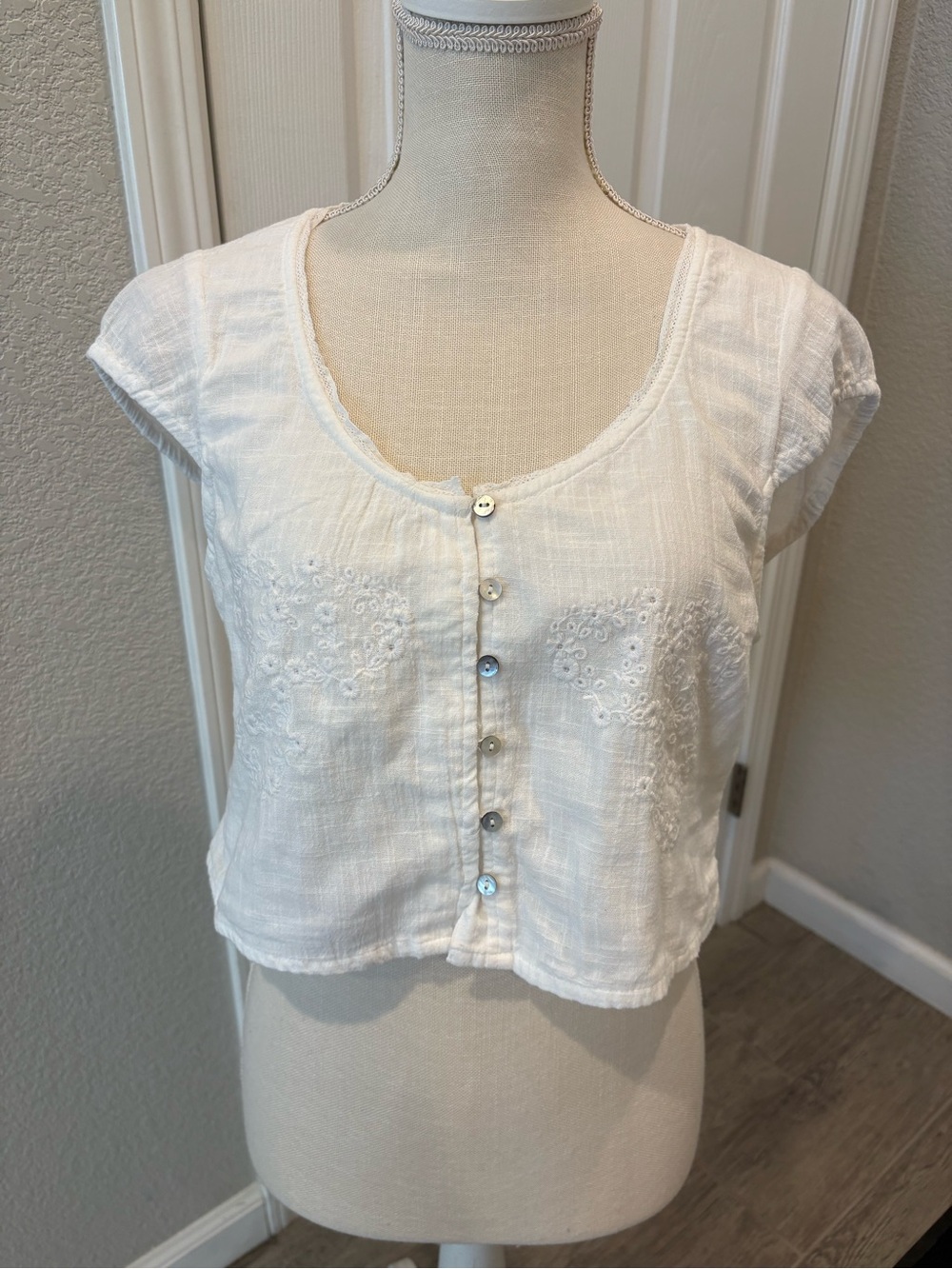 White Embroidered Button-Front Crop Blouse